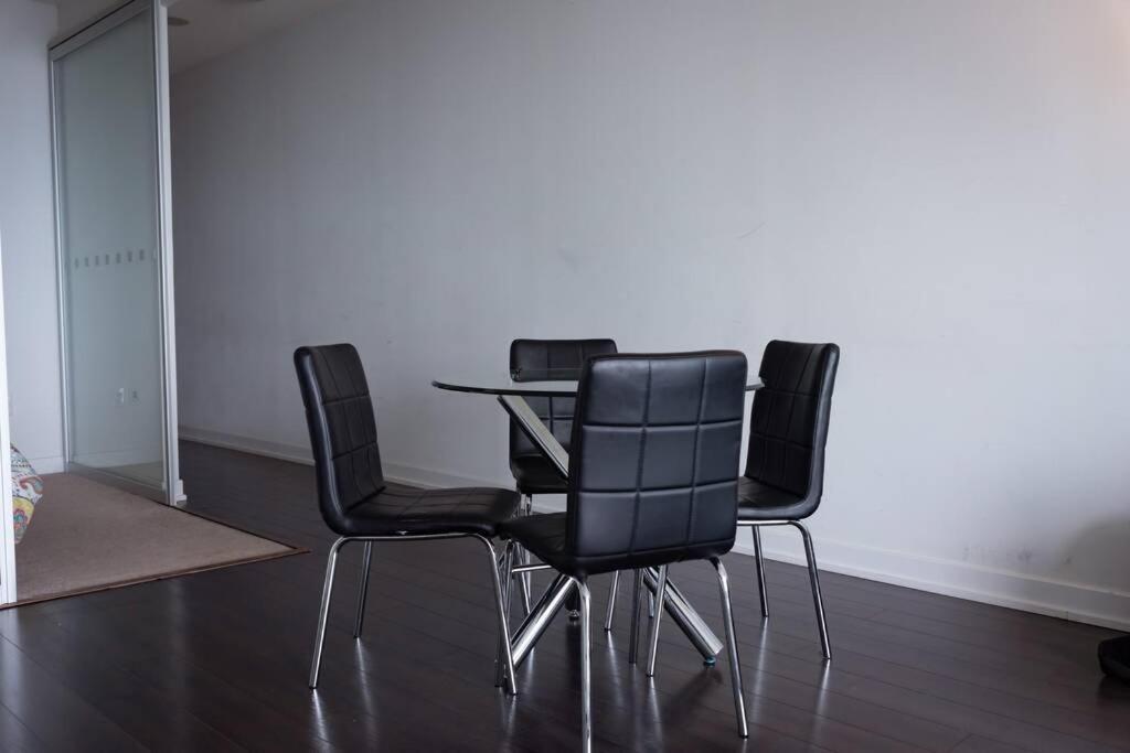 Classic Downtown Toronto Lakeview Condo With Free Parking المظهر الخارجي الصورة