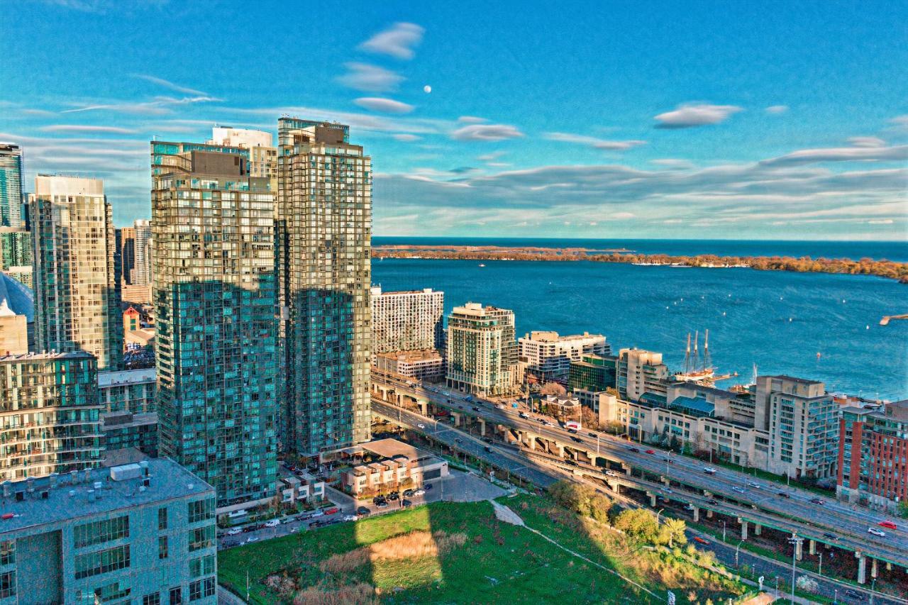 Classic Downtown Toronto Lakeview Condo With Free Parking المظهر الخارجي الصورة